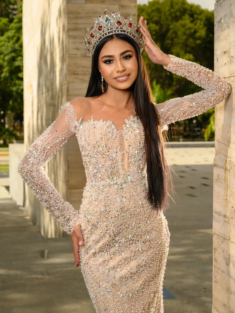 Betzi Fuentes Srta Fashion Venezuela International 2025 representando el talento y carisma del modelaje venezolano.