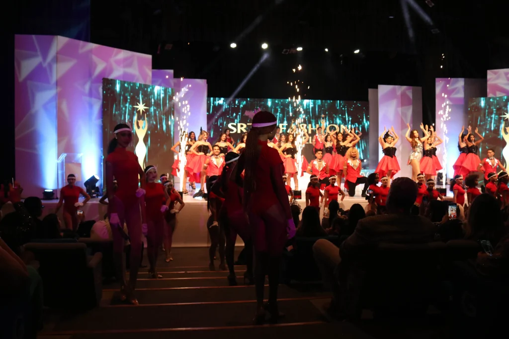 Coronación de la ganadora Srta. Fashion Venezuela 2025 en la Gala Final.