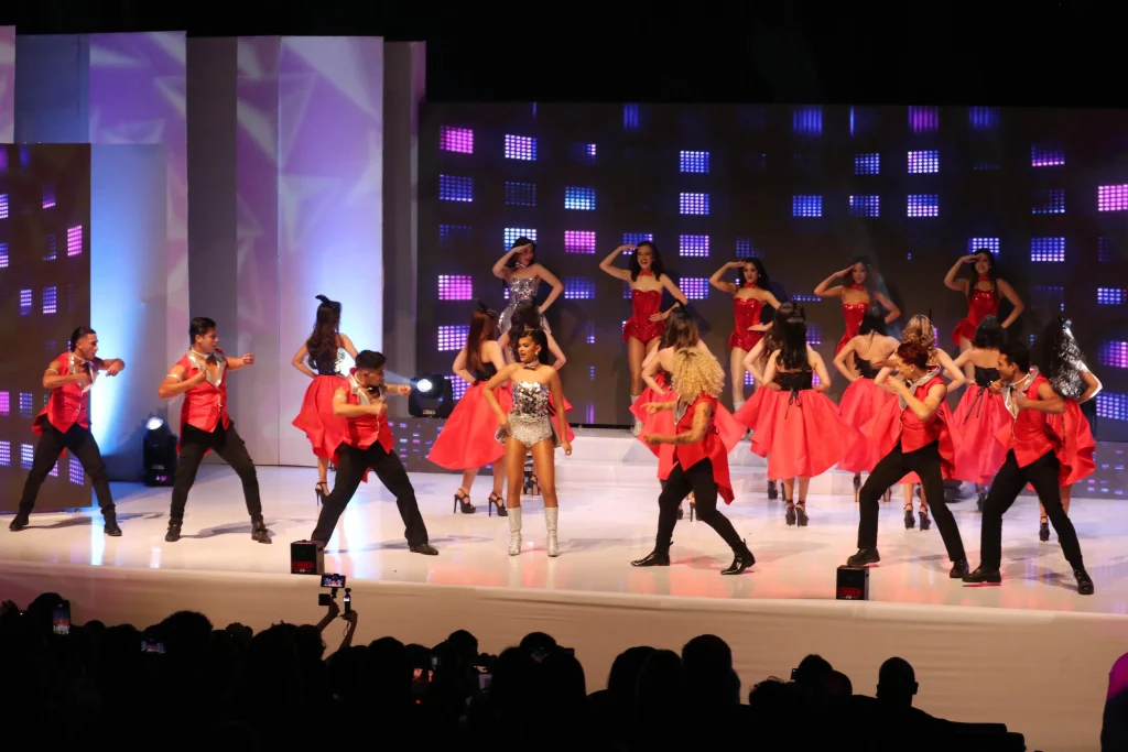 Coronación de la ganadora Srta. Fashion Venezuela 2025 en la Gala Final.