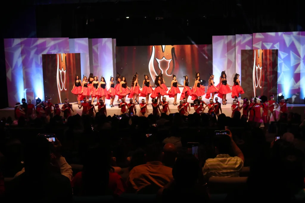 Coronación de la ganadora Srta. Fashion Venezuela 2025 en la Gala Final.